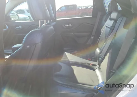 2016 Jeep Cherokee Trailhawk z USA, uszkodzony, nr VIN 1C4PJMBS6GW332663